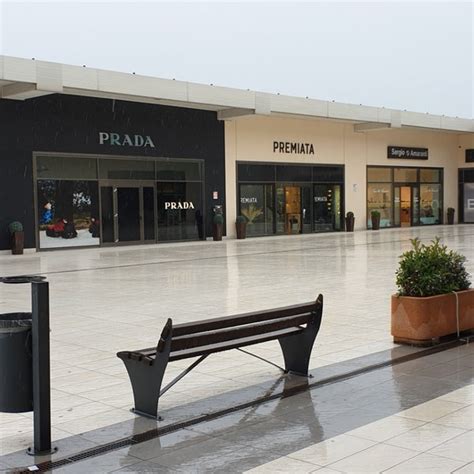 outlet prada casette d'ete orari|Home .